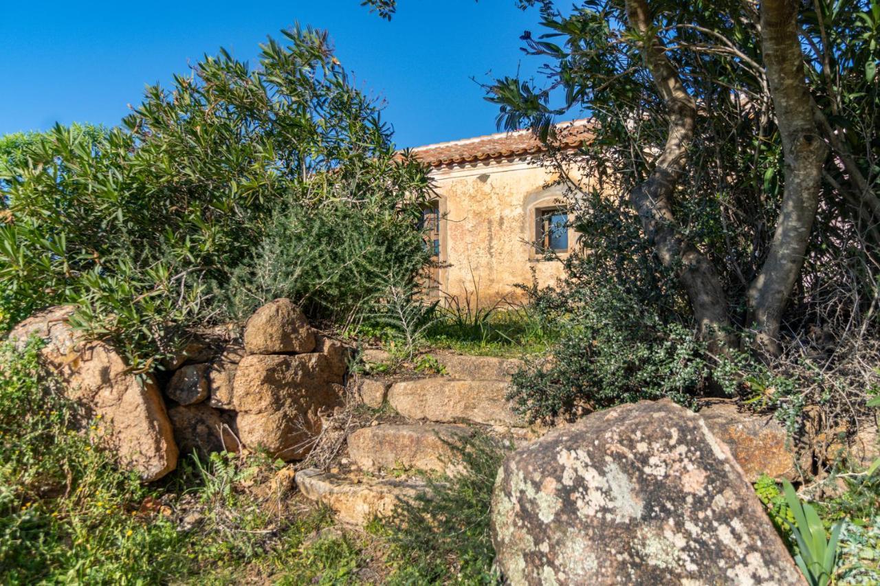 Le Case Di Mara - Appartamenti Tipici "Stazzo Giovannareddu" Porto San Paolo  Exterior foto