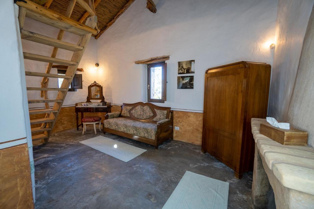 Le Case Di Mara - Appartamenti Tipici "Stazzo Giovannareddu" Porto San Paolo  Exterior foto